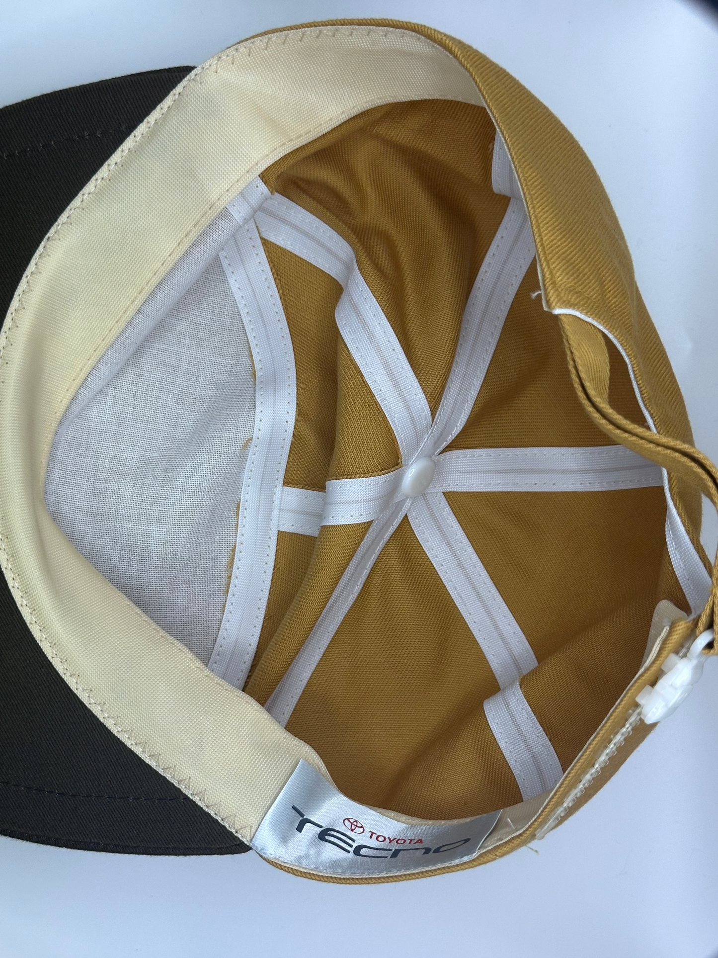 Toyota Tecno Hat (L)